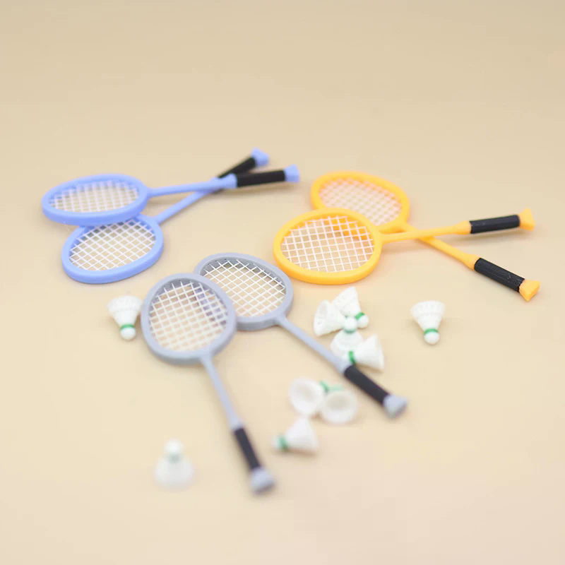 Badminton House - 1/12 ドールハウスシミュレーションミニバドミントンラケットセットドールハウススポーツシーン装飾ドールハウスごっこ遊びおもちゃ