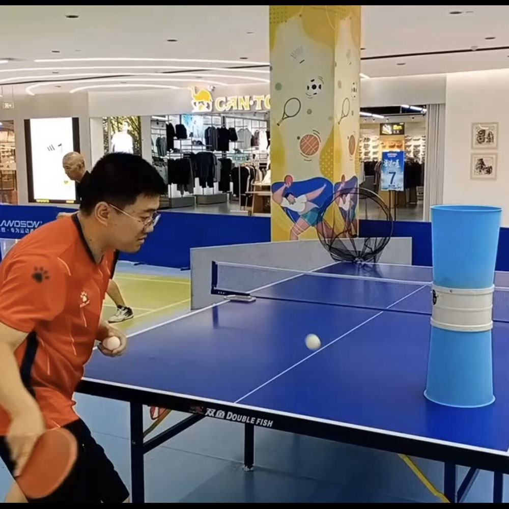 ポータブルワイヤレス卓球ボール練習機リモコン付き0-100/ - Badminton House のレビューと価格